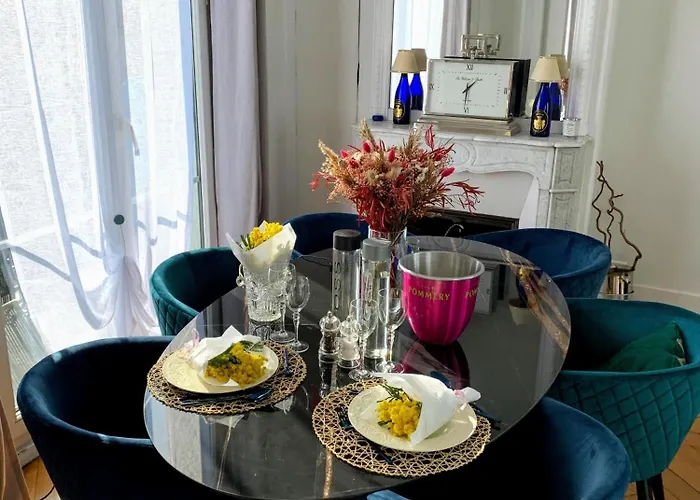 Elegant Near The Eiffel Tower And Invalides Parigi